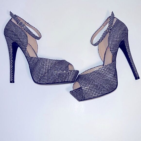 Betsey Johnson ankle strap 5.5” black textured stilettos - Picture 2 of 4